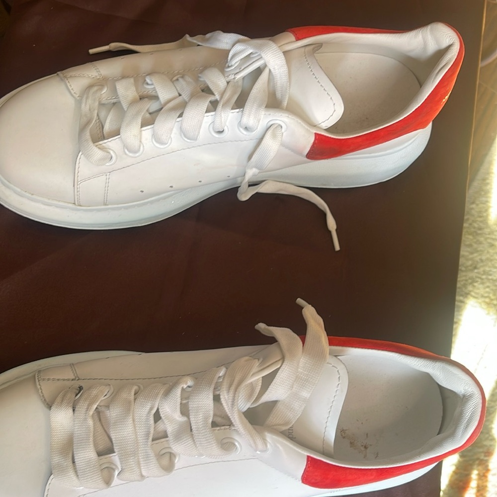 Authentic ALEXANDER MCQEEN
